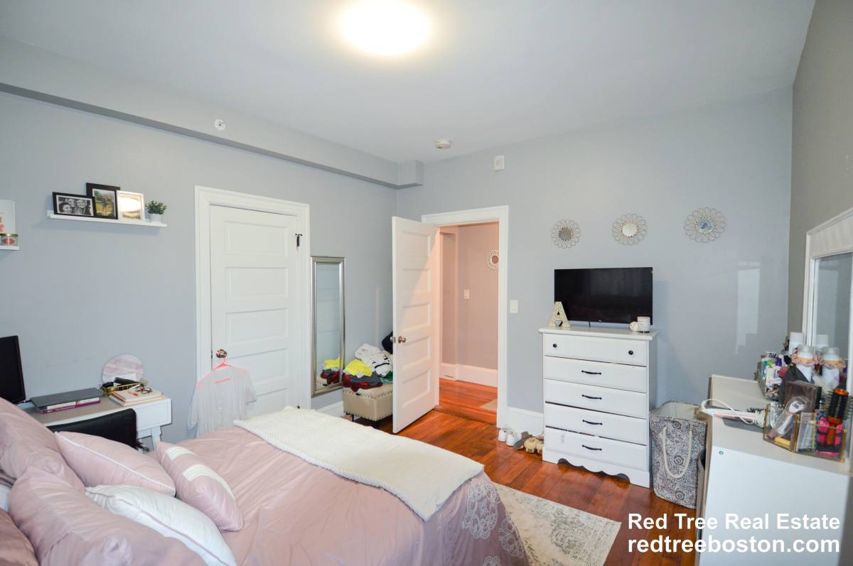 House for rent at 62 Mapleton St #2, Brighton, MA 02135