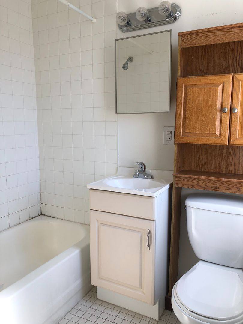 Apartment for rent at 332-34 S 17th St, Philadelphia, PA 19103