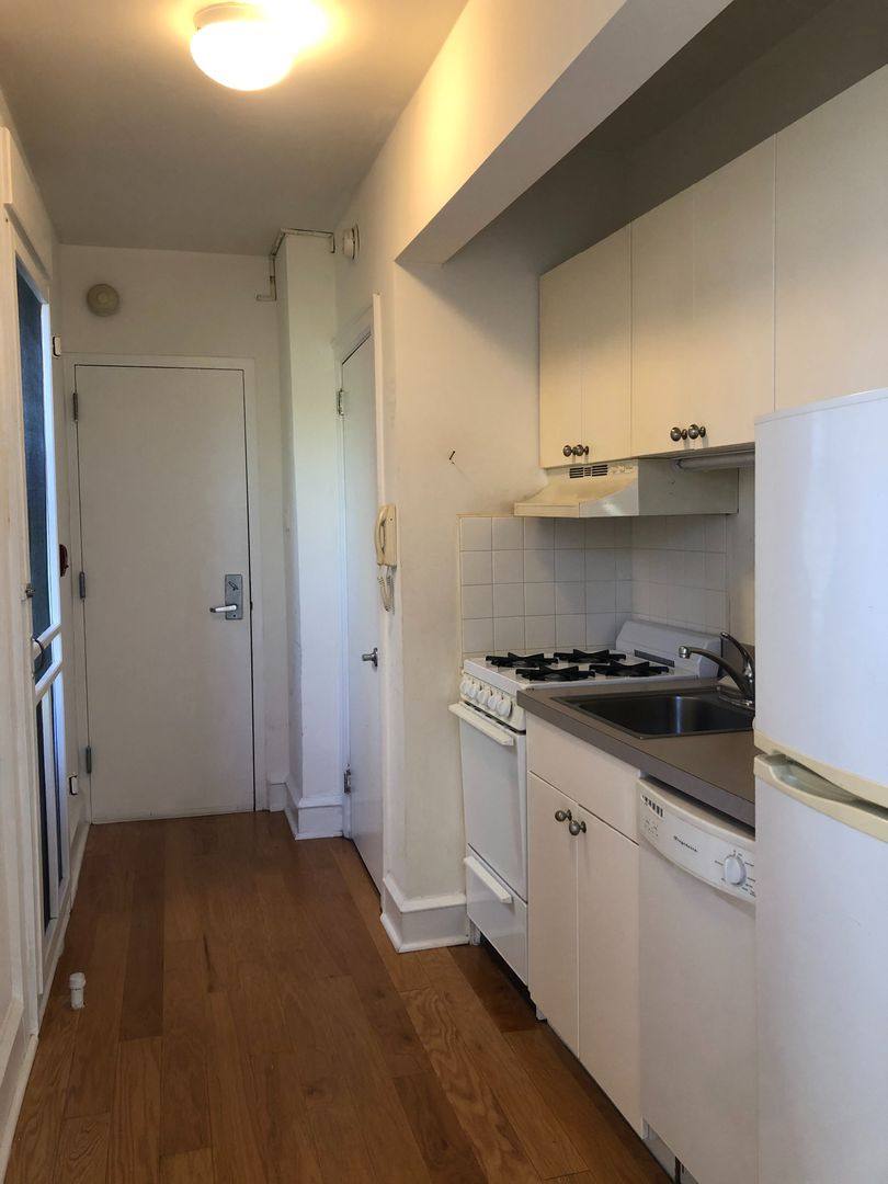 Apartment for rent at 332-34 S 17th St, Philadelphia, PA 19103
