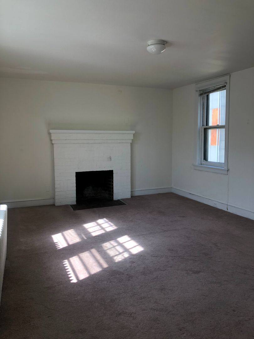 Apartment for rent at 332-34 S 17th St, Philadelphia, PA 19103