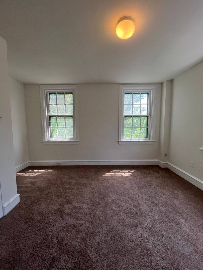 Apartment for rent at 332-34 S 17th St, Philadelphia, PA 19103