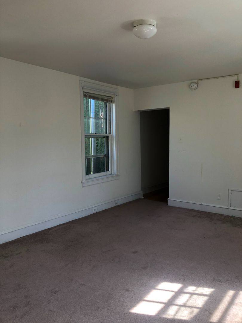 Apartment for rent at 332-34 S 17th St, Philadelphia, PA 19103