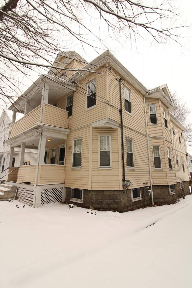 House for rent at 19-21 Burnham St #19, Somerville, MA 02144