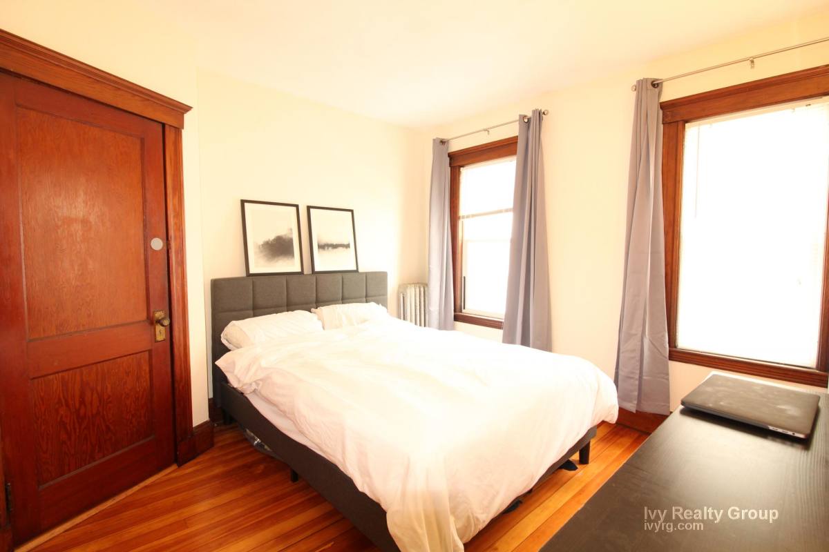 House for rent at 19-21 Burnham St #19, Somerville, MA 02144