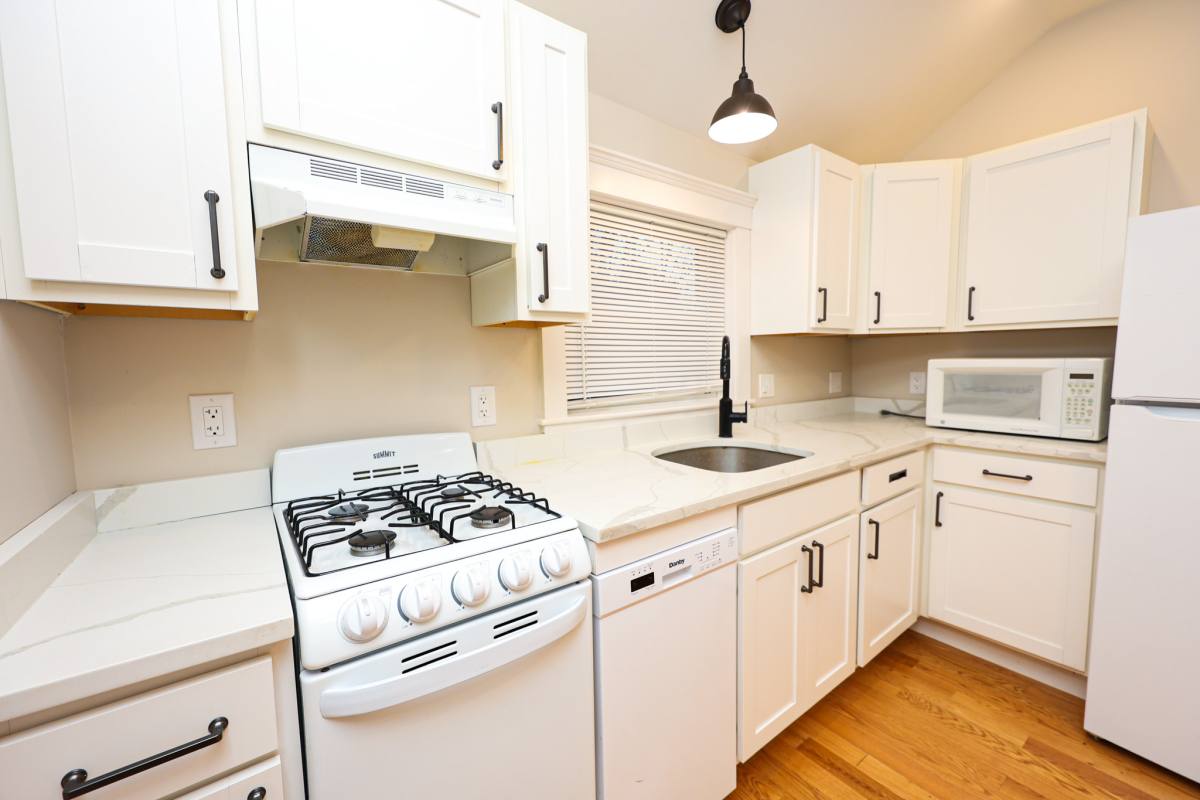 Apartment for rent at 85 Oak St #85, Randolph, MA 02368