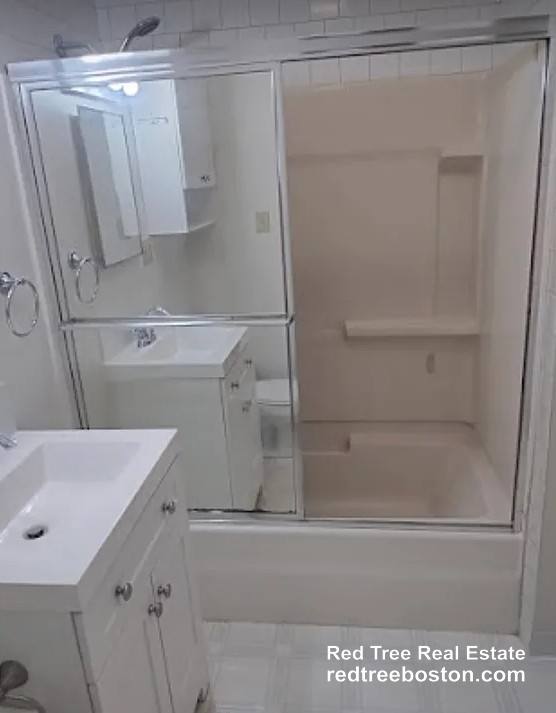 Townhouse for rent at 62 Boyd St #2, Newton, MA 02458