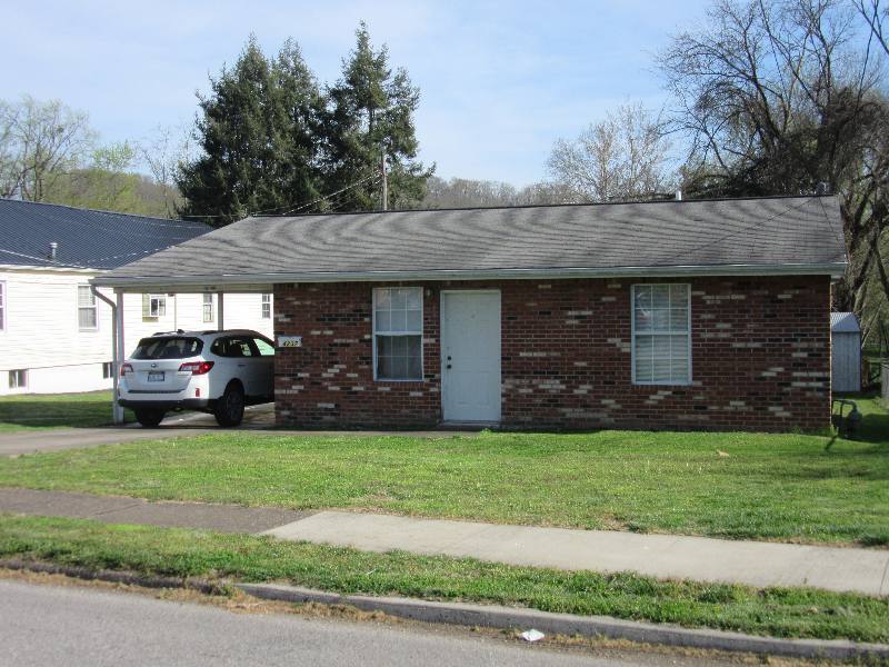House for rent at 4237 Auburn Rd, Huntington, WV 25704