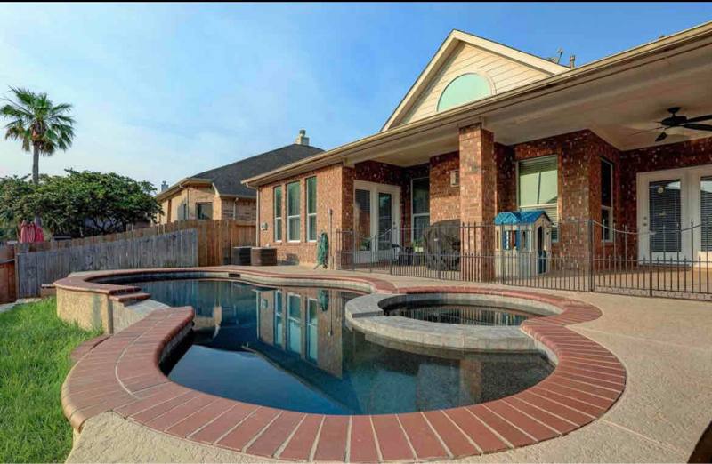 House for rent at 313 Marina Oaks Court, Kemah, TX 77565