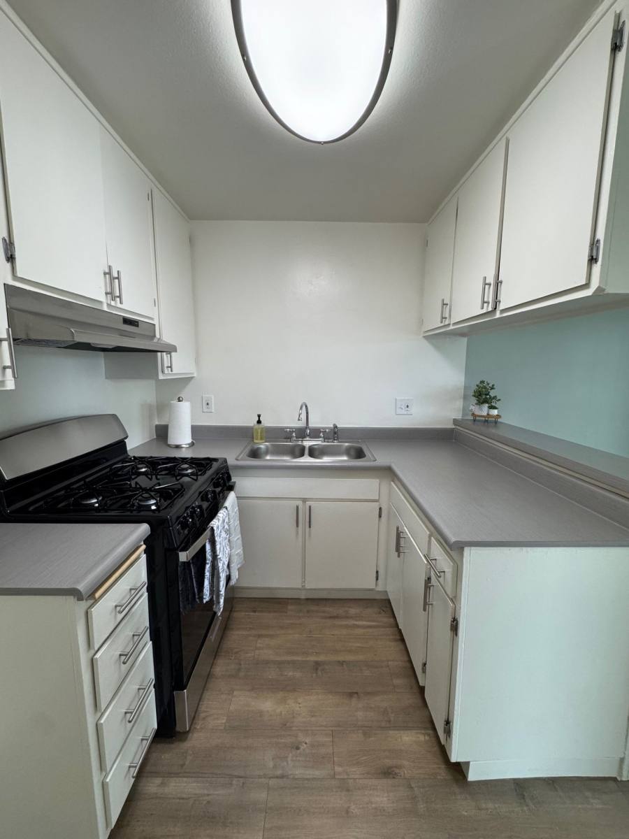Apartment for rent at 8834 Topanga Canyon Blvd #24, Canoga Park, CA 91304