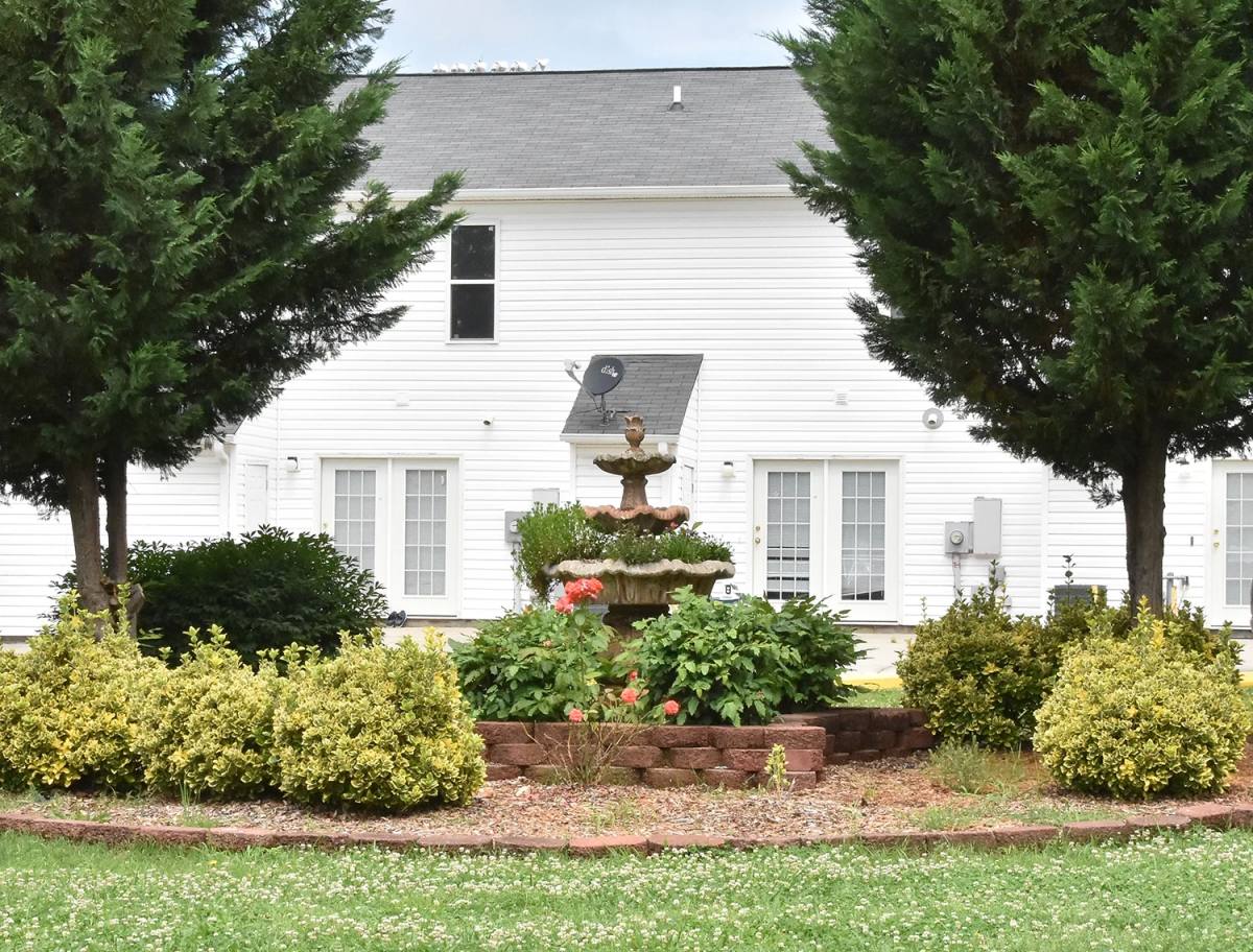Townhouse for rent at 630 S Main St #14, Mooresville, NC 28115