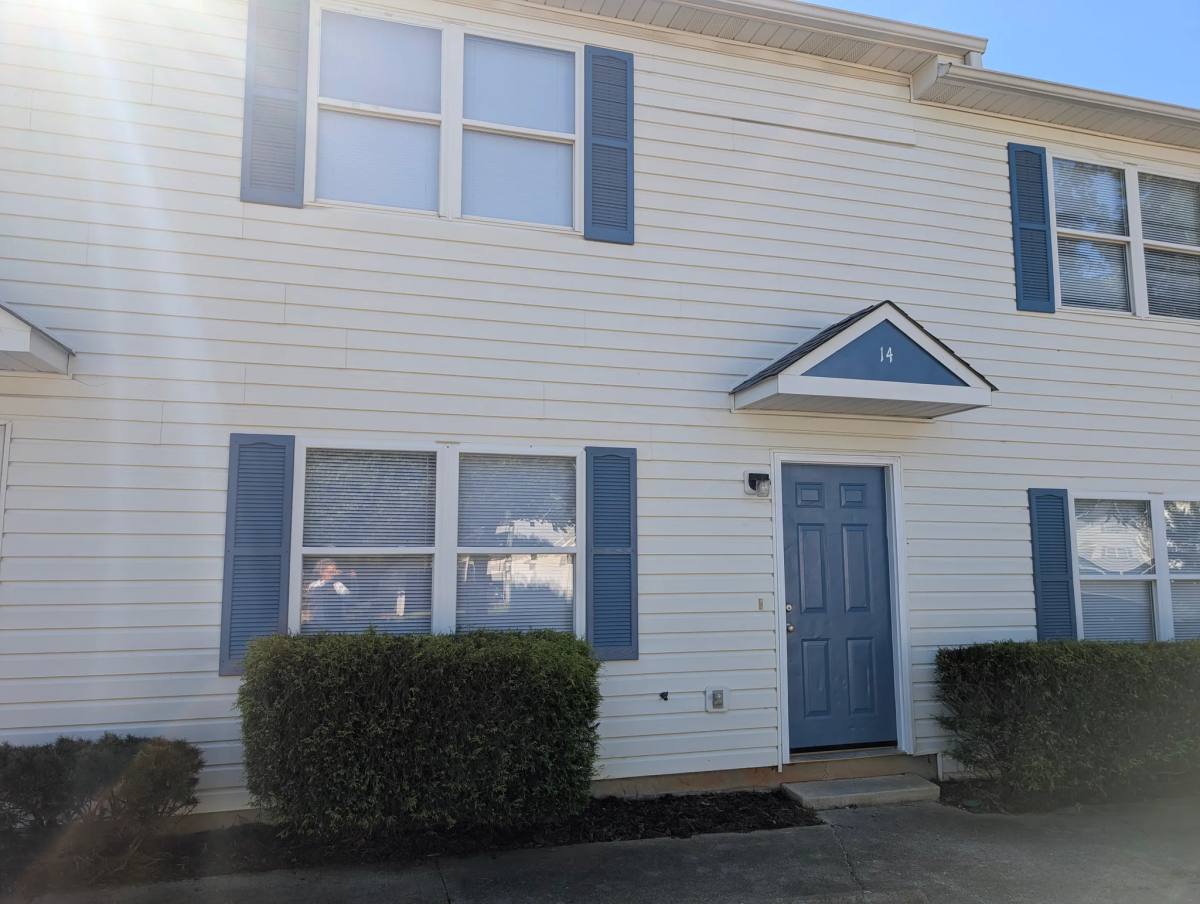 Townhouse for rent at 630 S Main St #14, Mooresville, NC 28115