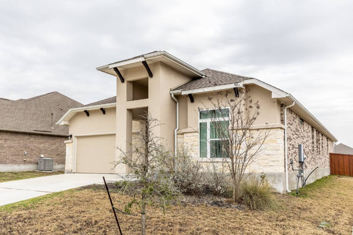 House for rent at 920 Foxbrook Way, Cibolo, TX 78108