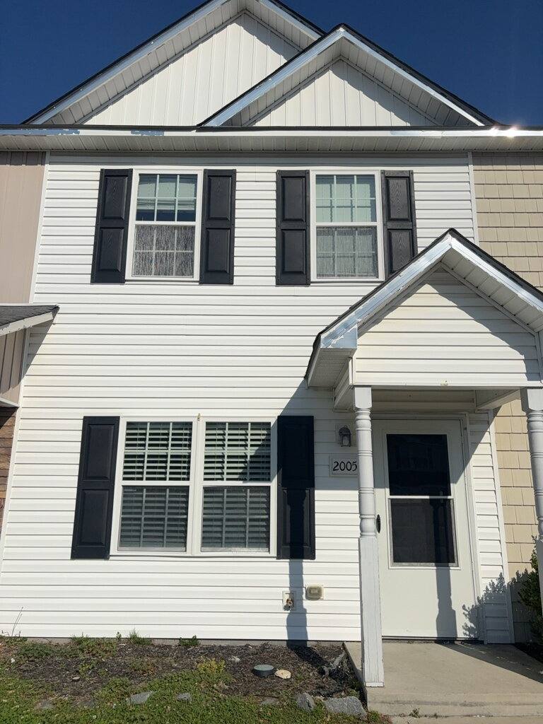 Townhouse for rent at 2005 Banister Loop, Jacksonville, NC 28546