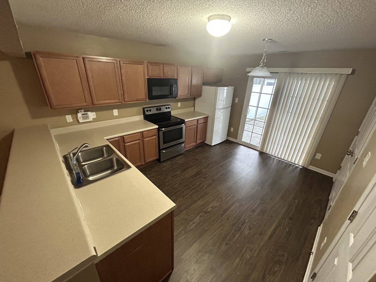Townhouse for rent at 2005 Banister Loop, Jacksonville, NC 28546