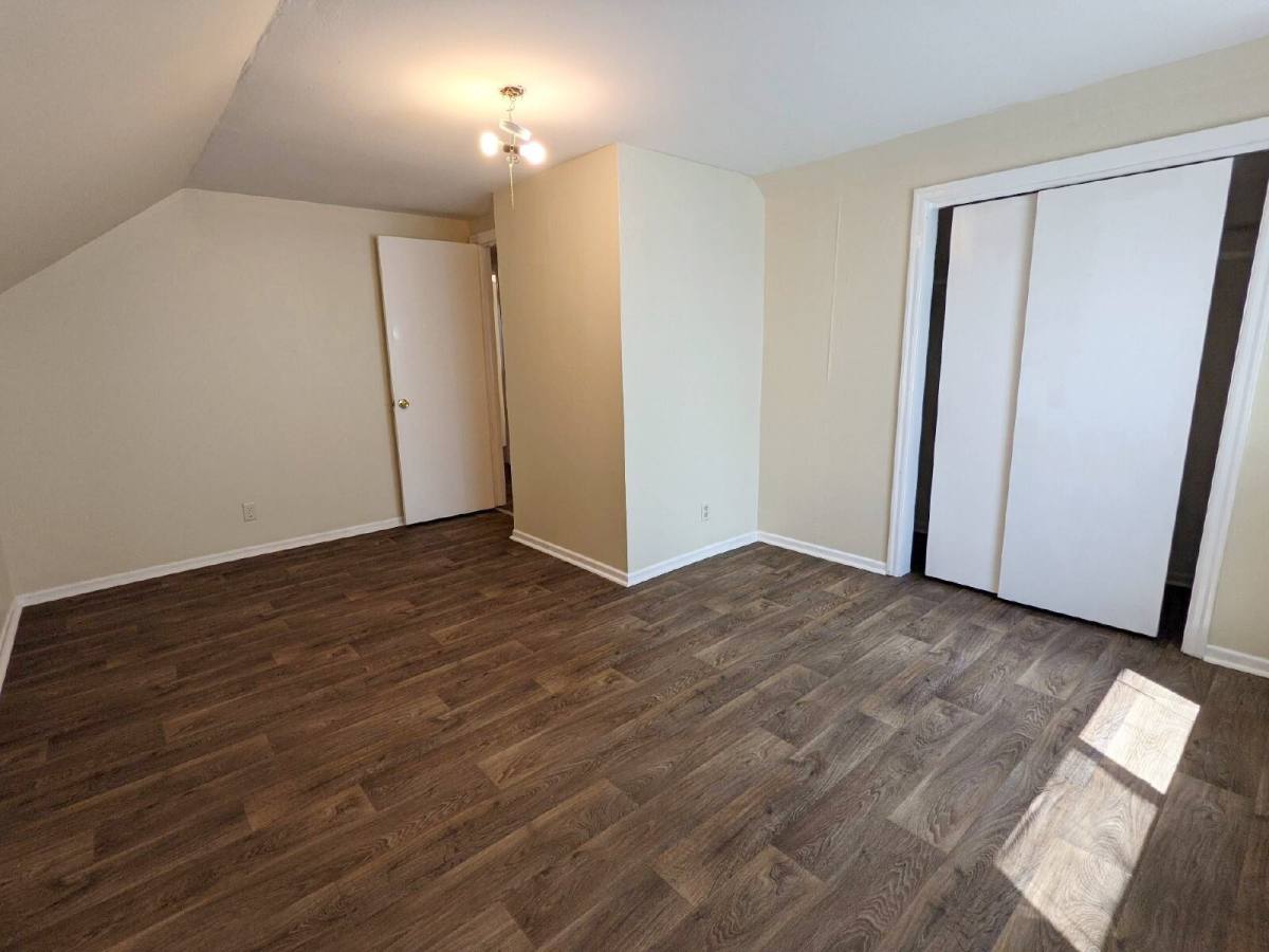 Apartment for rent at 957 Chambers St, Eugene, OR 97402