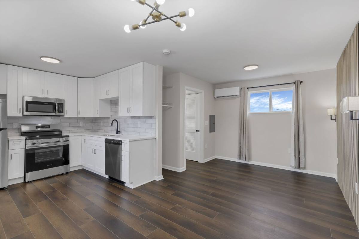 Apartment for rent at 35 Parsons Ave #B, Columbus, OH 43215