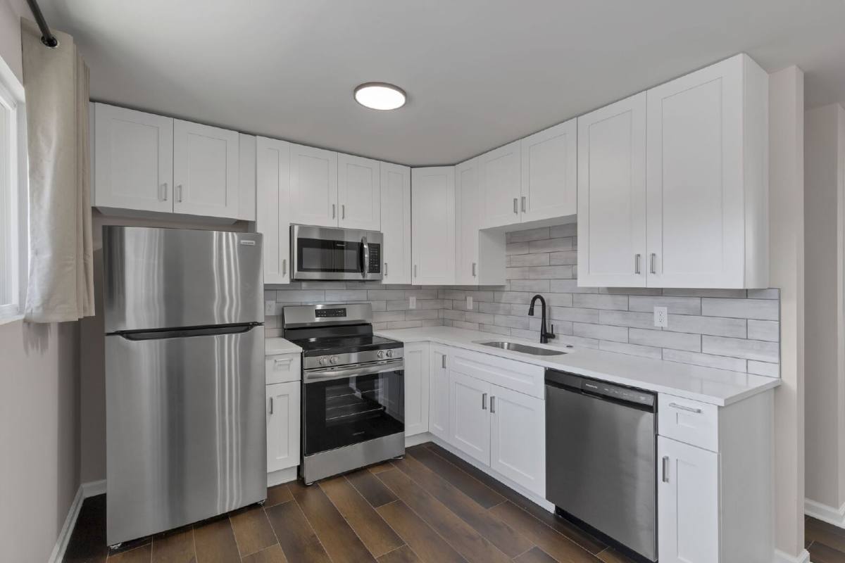Apartment for rent at 35 Parsons Ave #B, Columbus, OH 43215