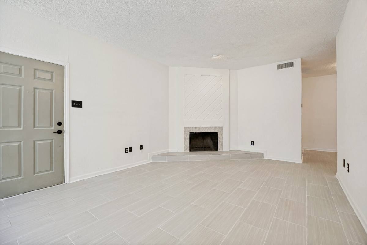 Condo for rent at 9254 Forest Lane #703, Dallas, TX 75243