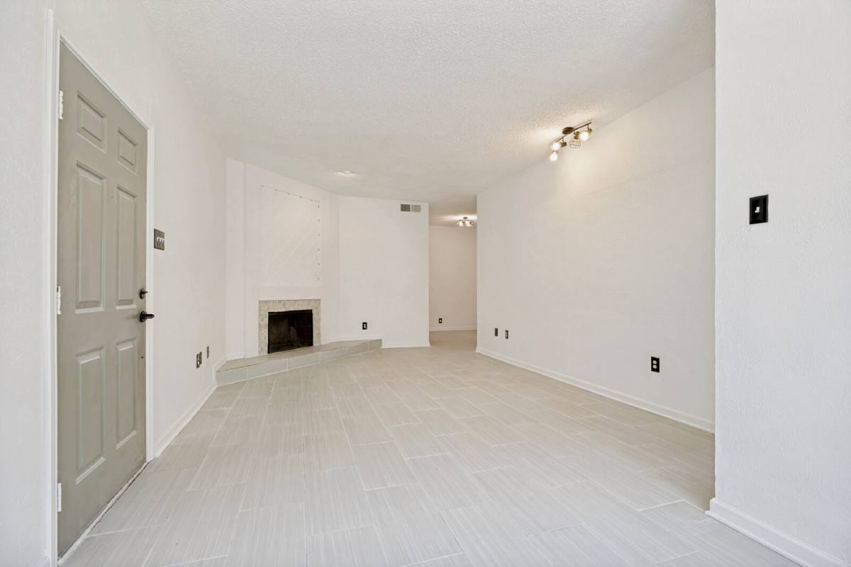 Condo for rent at 9254 Forest Lane #703, Dallas, TX 75243