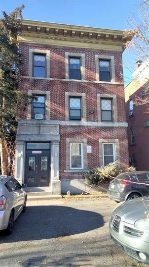 Apartment for rent at 411 Wethersfield Ave #3R, Hartford, CT 06114