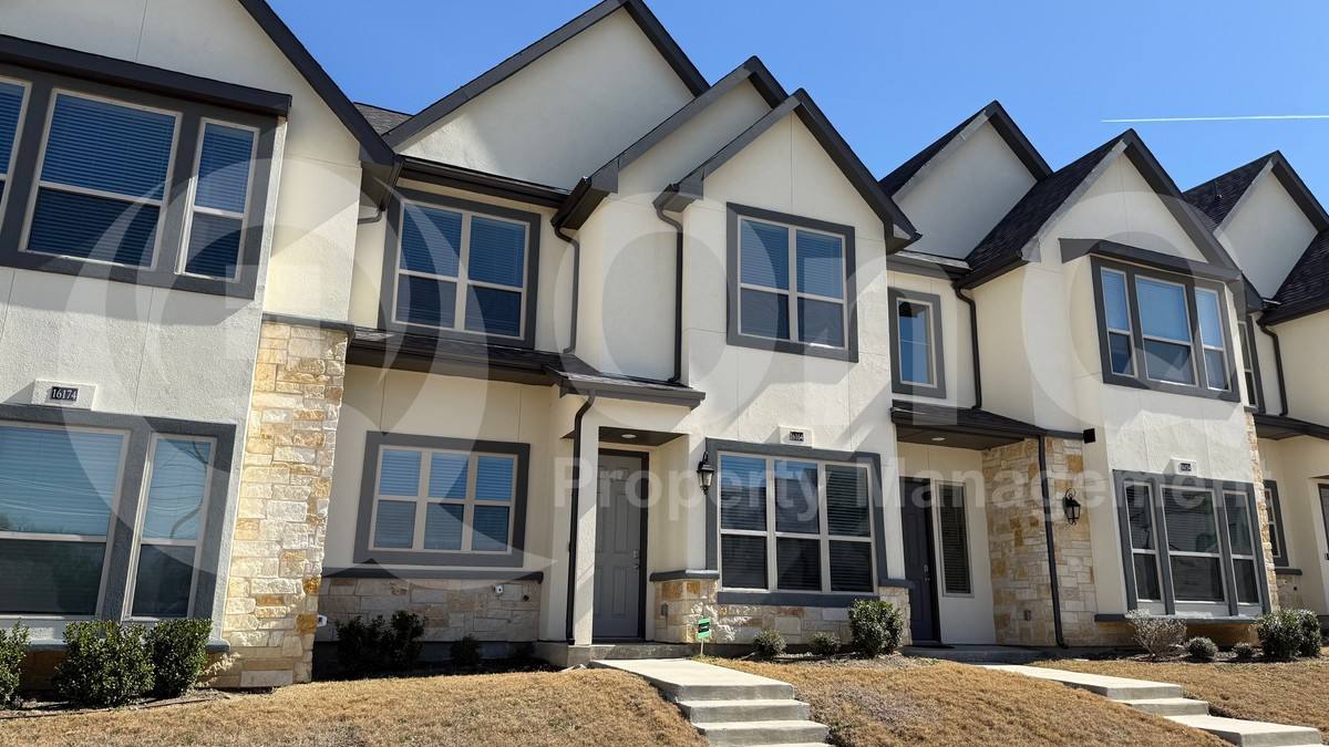 Townhouse for rent at 16164 Doe Lake Dr, Little Elm, TX 75068