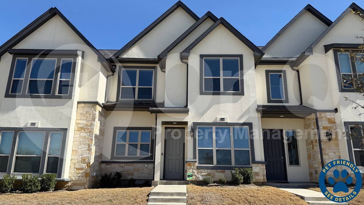 Townhouse for rent at 16164 Doe Lake Dr, Little Elm, TX 75068
