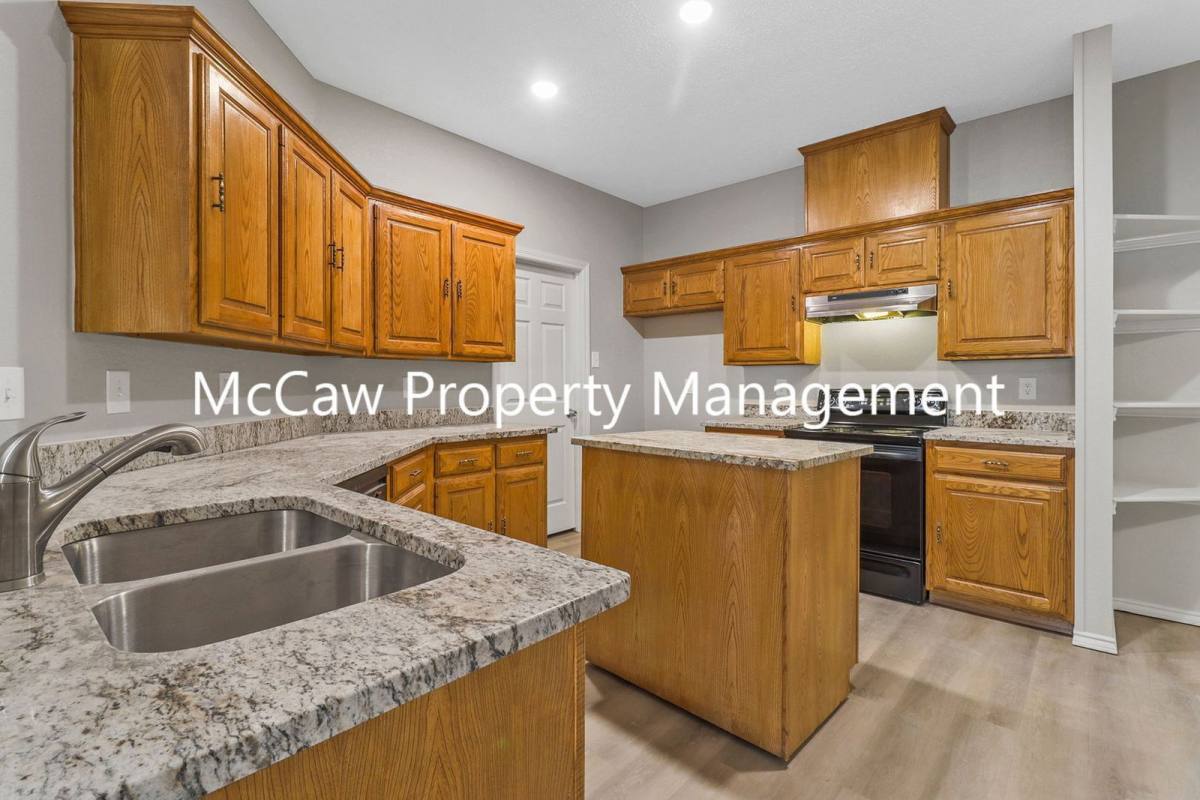 House for rent at 1214 Mission St, Duncanville, TX 75137