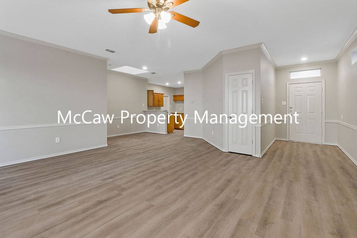 House for rent at 1214 Mission St, Duncanville, TX 75137