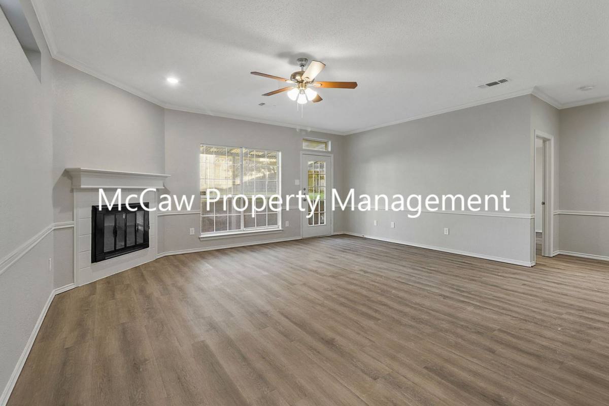 House for rent at 1214 Mission St, Duncanville, TX 75137