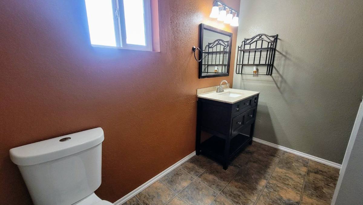 House for rent at 237 Lancaster Ave, Roseburg, OR 97471