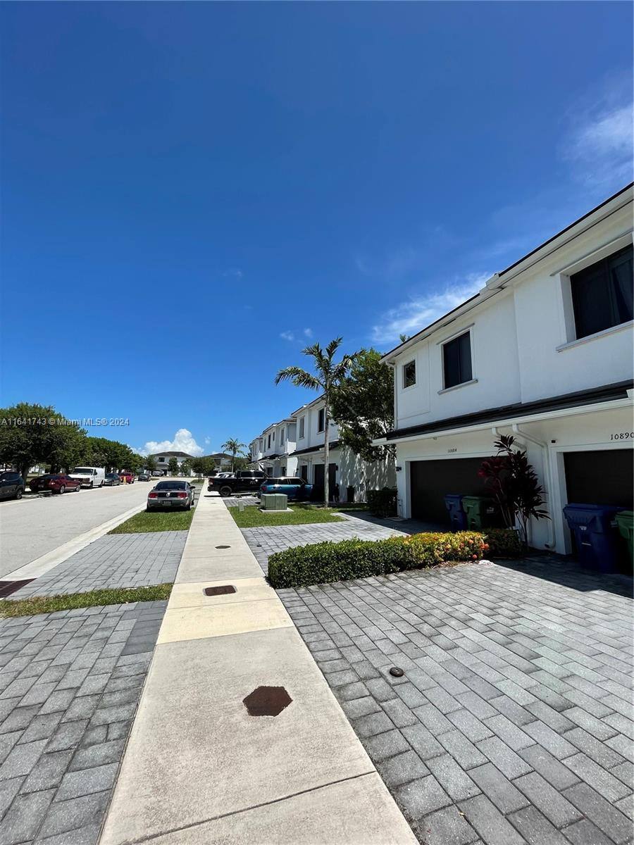 Townhouse for rent at 10890 SW 235th St, Homestead, FL 33032
