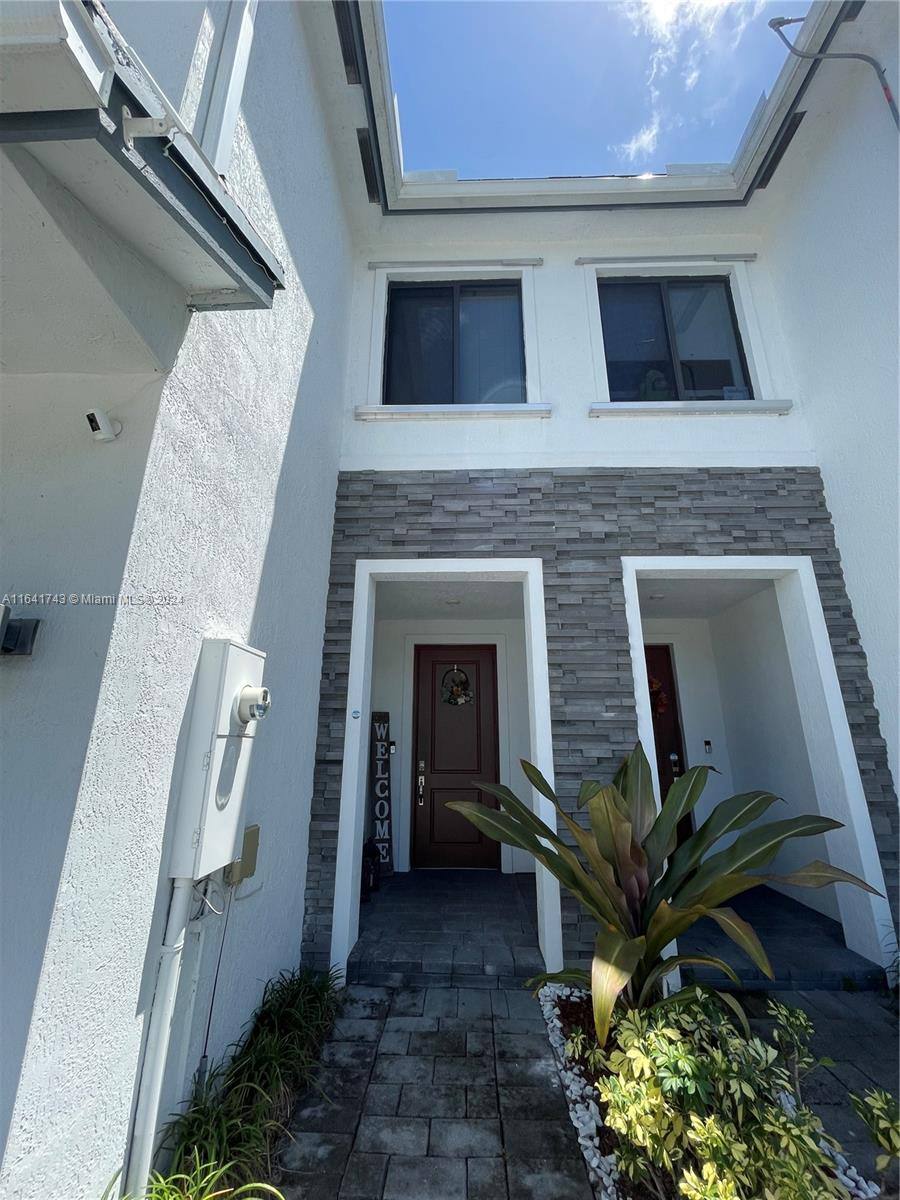 Townhouse for rent at 10890 SW 235th St, Homestead, FL 33032