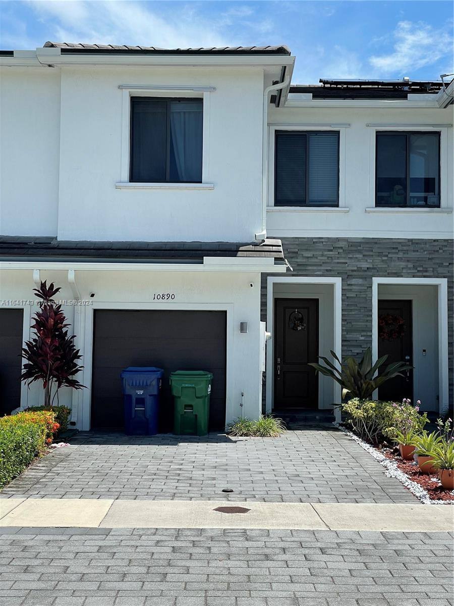 Townhouse for rent at 10890 SW 235th St, Homestead, FL 33032
