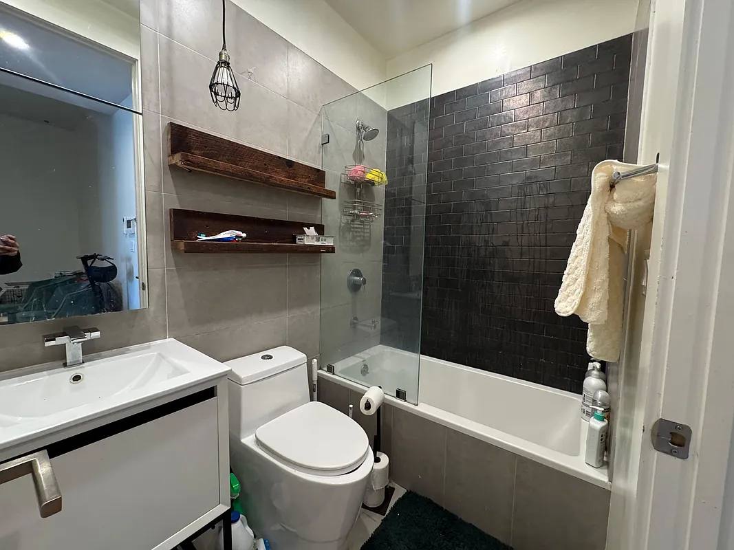 Apartment for rent at 1627 Pacific St #3B, Brooklyn, NY 11213