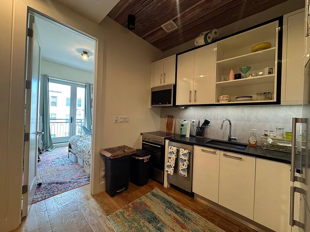 Apartment for rent at 1627 Pacific St #3B, Brooklyn, NY 11213