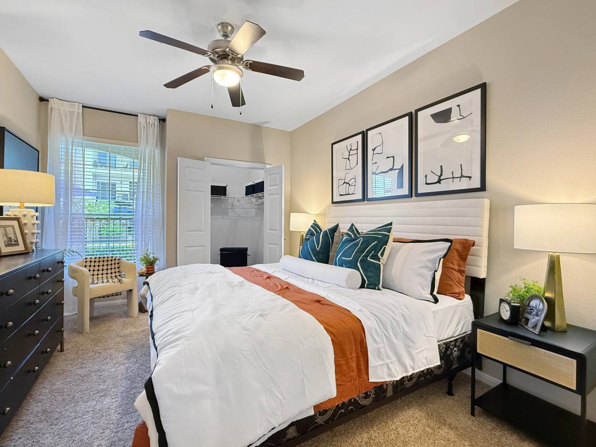 Apartment for rent at 2303 Louisiana St, Houston, TX 77006