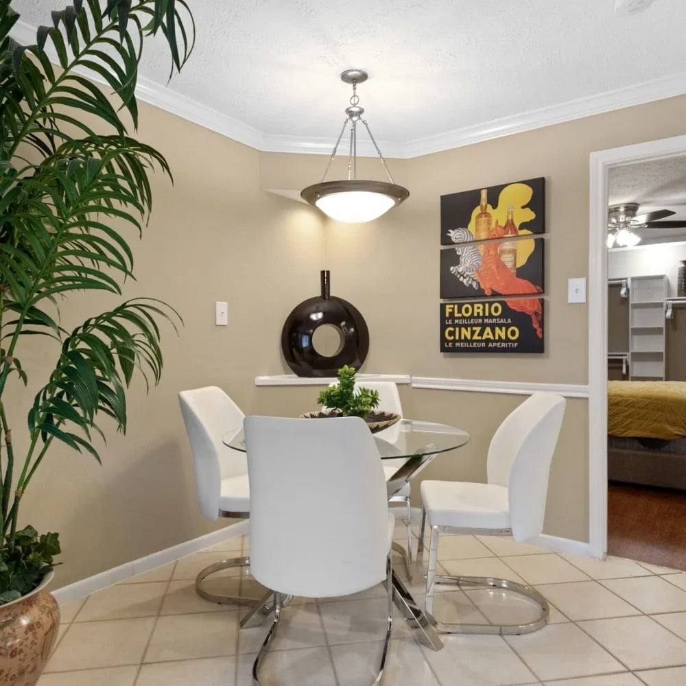 Apartment for rent at 5151 Richmond Ave, Houston, TX 77056