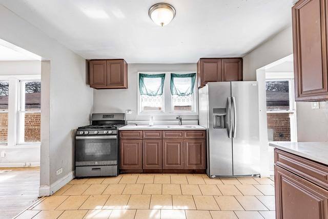 House for rent at 9020 S University Ave, Chicago, IL 60619