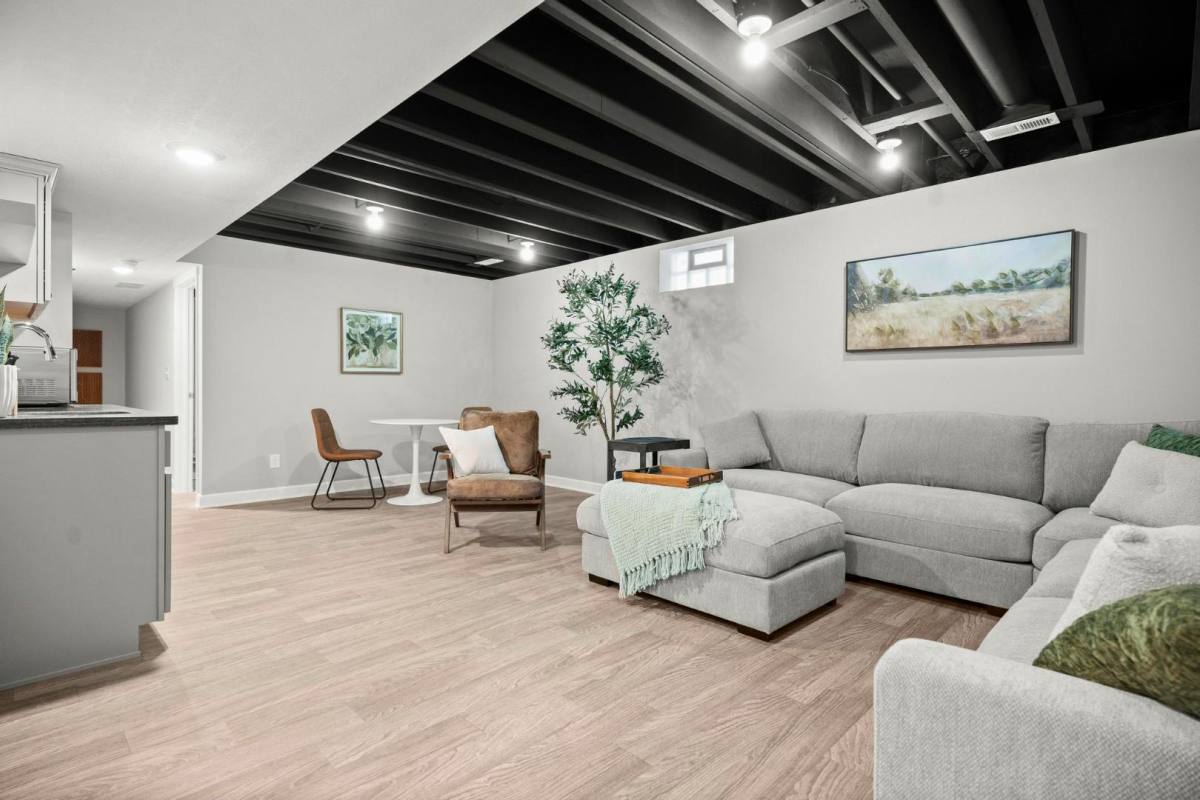 Apartment for rent at 2273 E 100th St #4, Cleveland, OH 44106