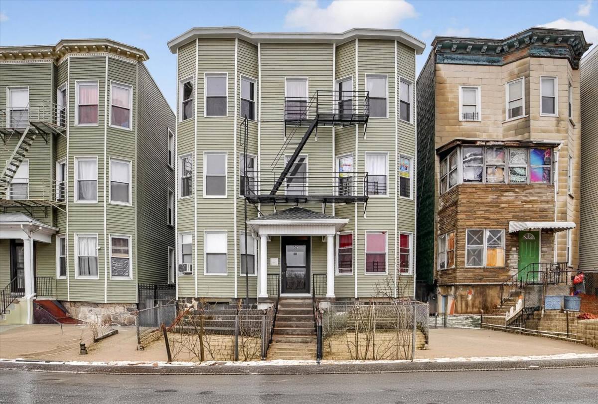 Apartment for rent at 52 Groshon Ave #2N, Yonkers, NY 10701