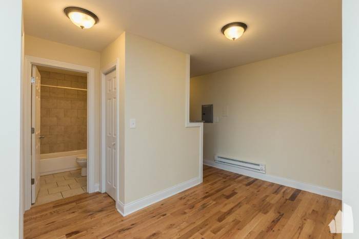 Apartment for rent at 555 W Arlington Place, Chicago, IL 60614
