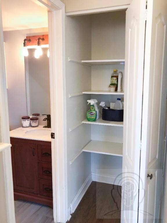 Apartment for rent at 7117 W 93rd St #304, Oak Lawn, IL 60453