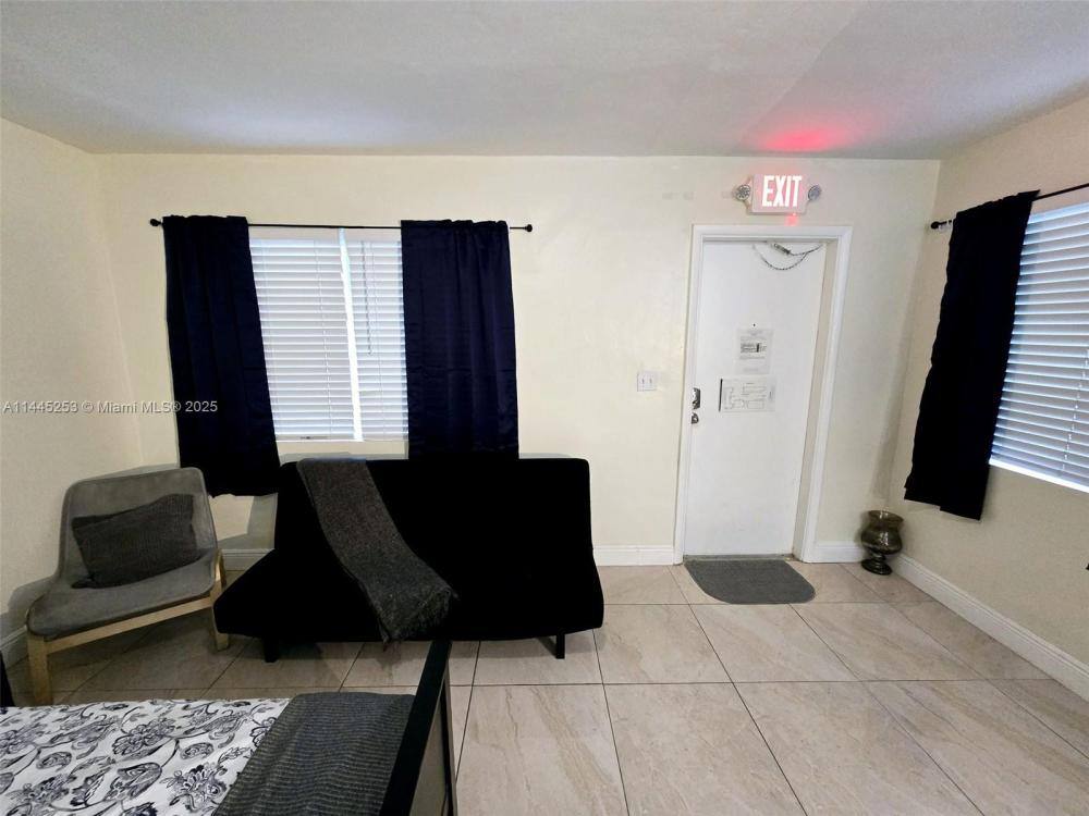 Apartment for rent at 2305 Monroe St, Hollywood, FL 33020