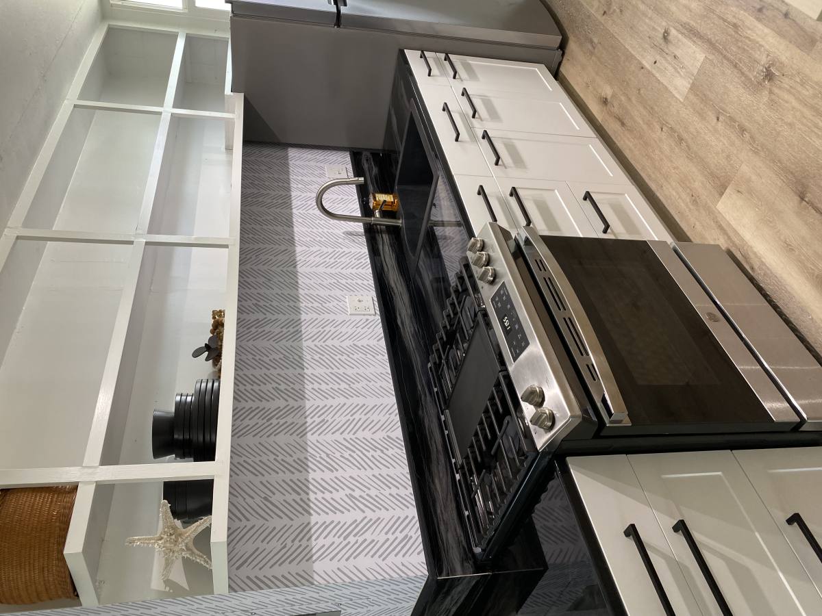 Apartment for rent at 2019 Citron St #10, Honolulu, HI 96826