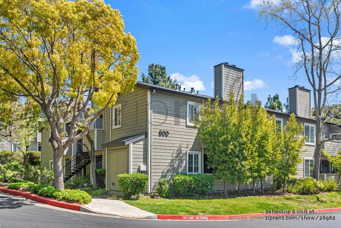 600 Canyon Oaks Dr #H, Oakland, CA 94605