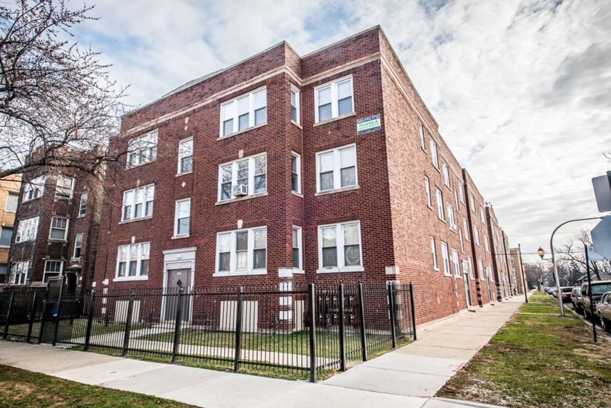 Apartment for rent at 1101 N Leclaire Ave, Chicago, IL 60651