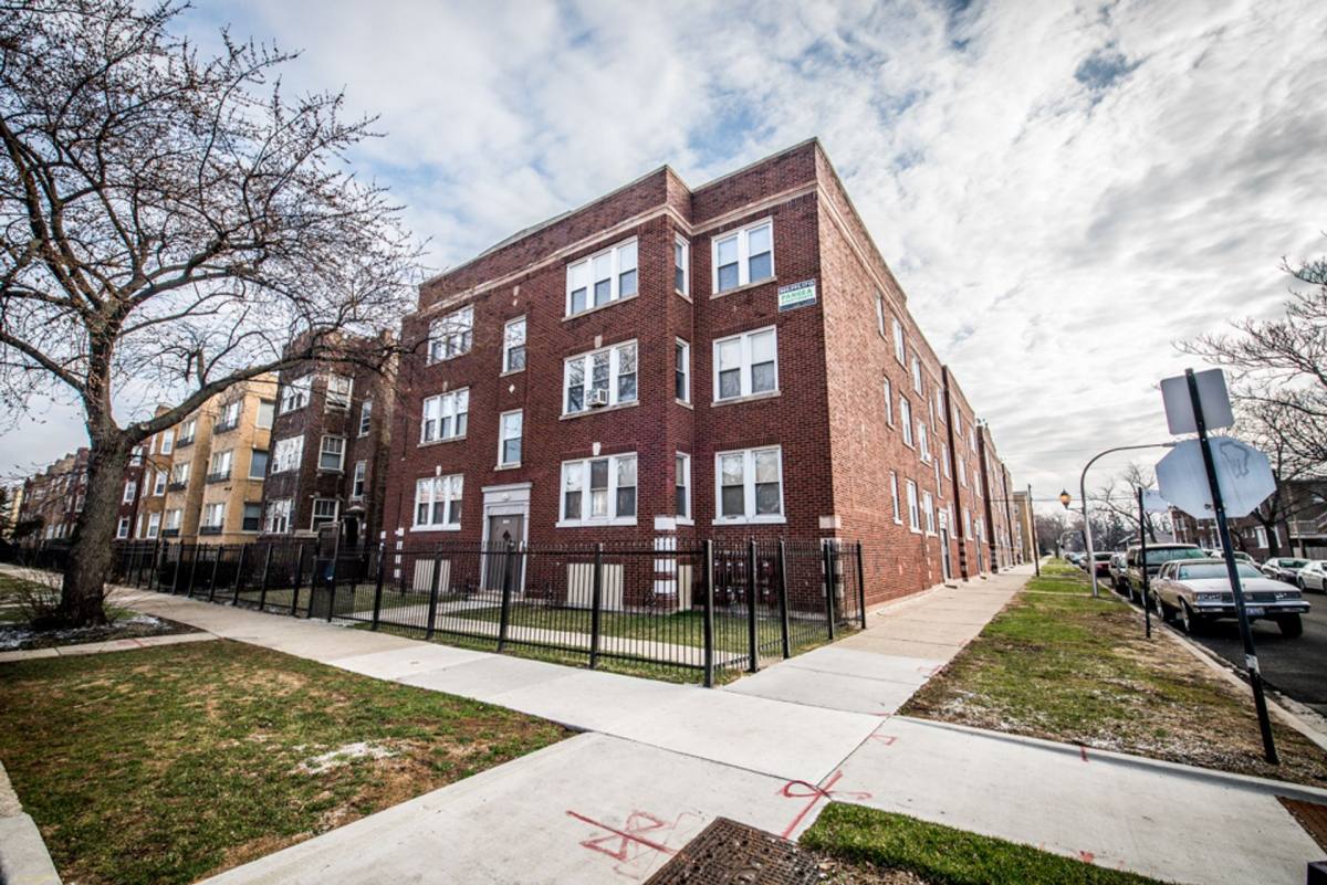 Apartment for rent at 1101 N Leclaire Ave, Chicago, IL 60651