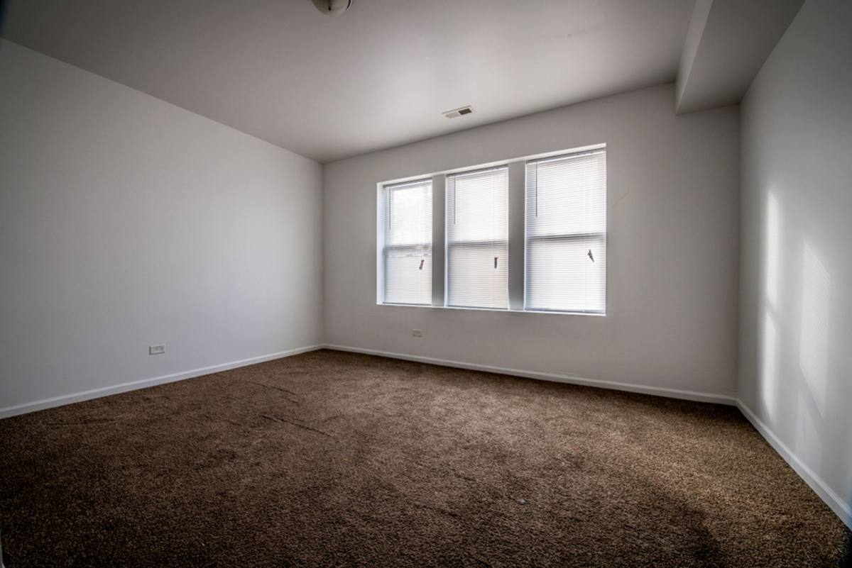Apartment for rent at 1101 N Leclaire Ave, Chicago, IL 60651