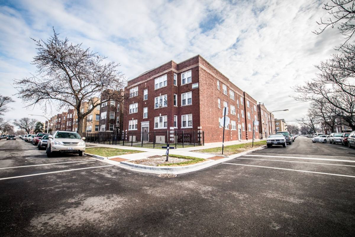 Apartment for rent at 1101 N Leclaire Ave, Chicago, IL 60651