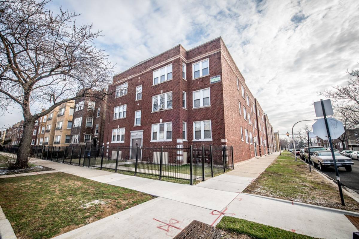 Apartment for rent at 1101 N Leclaire Ave, Chicago, IL 60651